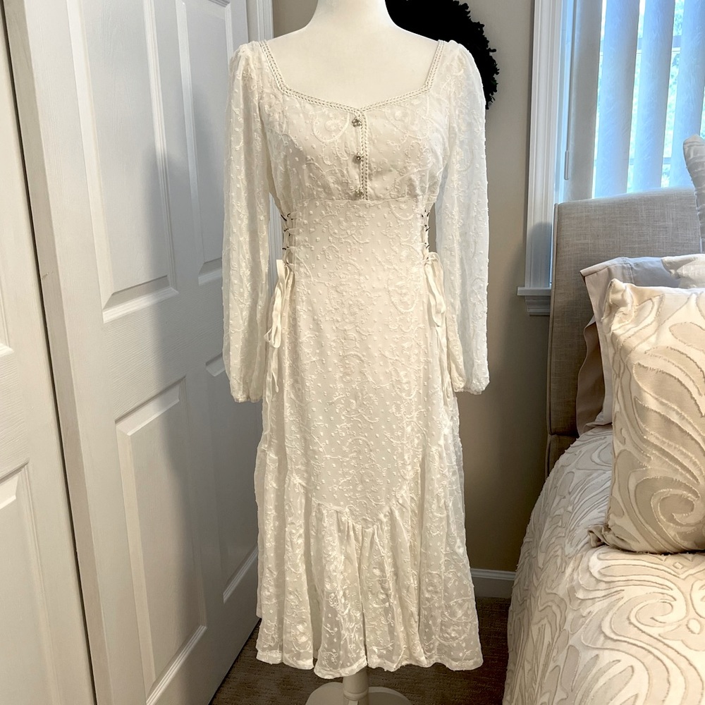 NWT Whimsical White Long Sleeve Cottage Core Dress